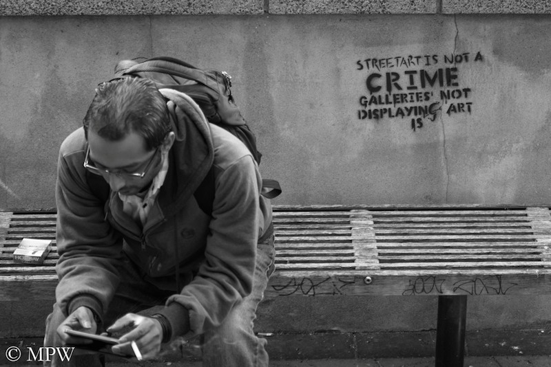 Auckland City street photo, Queent St, black and white